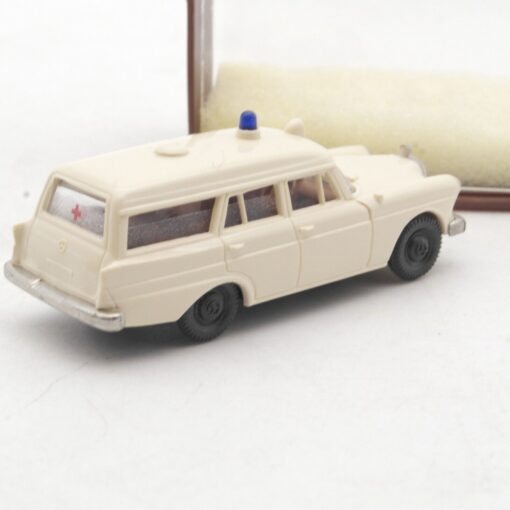 Brekina 1:87 Mercedes 190 Einsatzfahrzeug in OVP RA7050 – Bild 3