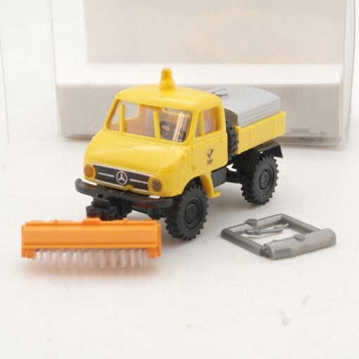 Brekina 1:87 SoMo Unimog 411 Pritsche mit Kehrschaufel und Tank in OVP QR2176