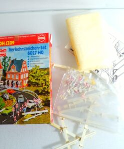 Busch H0 6027 Verkehrszeichen siehe Foto in OVP PK2592