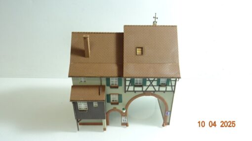 Fertigmodell H0 Haus mit Durchfahrt u. Gasthaus Zunftstube siehe Foto CK7433 o. – Bild 4