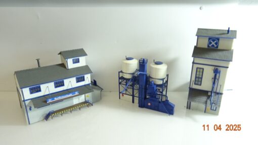Fertigmodell H0 Raiffeisenlager aus Anlagenrückbau siehe Foto CK7463 o.