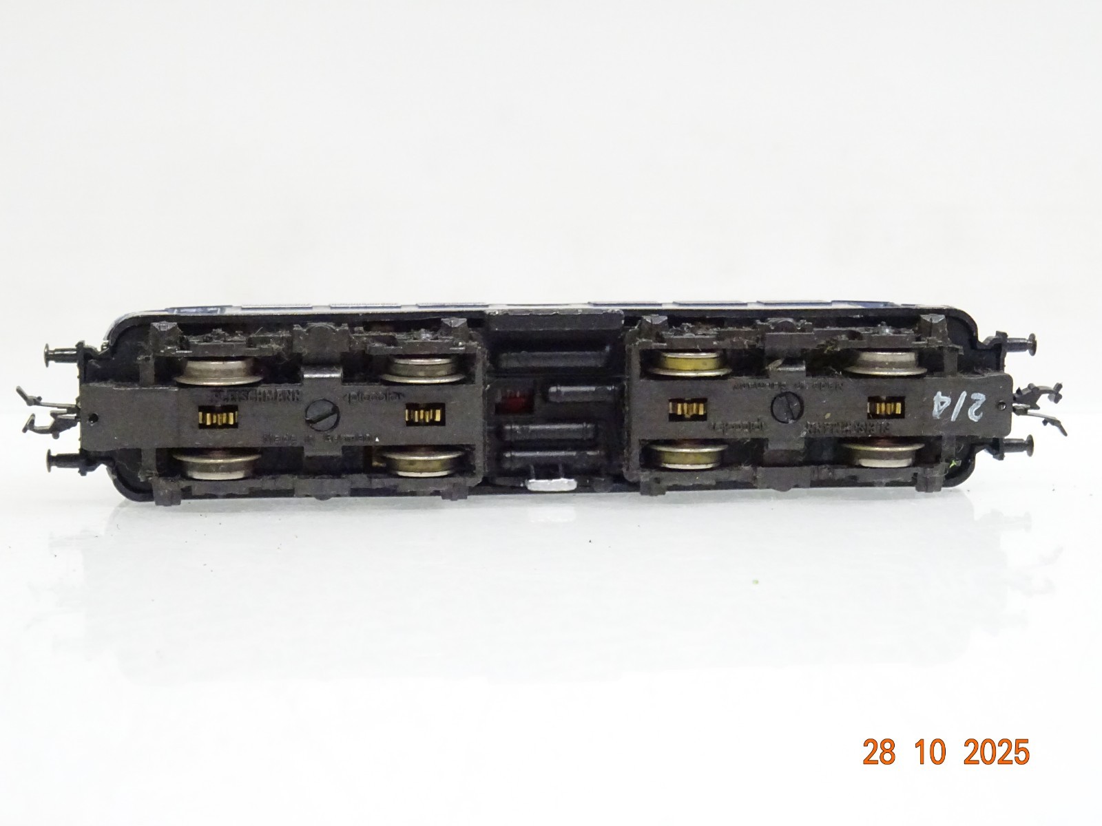 Fleischmann N 7335 E-Lok BR 110 222-7 der DB JL3941 o. – Bild 4