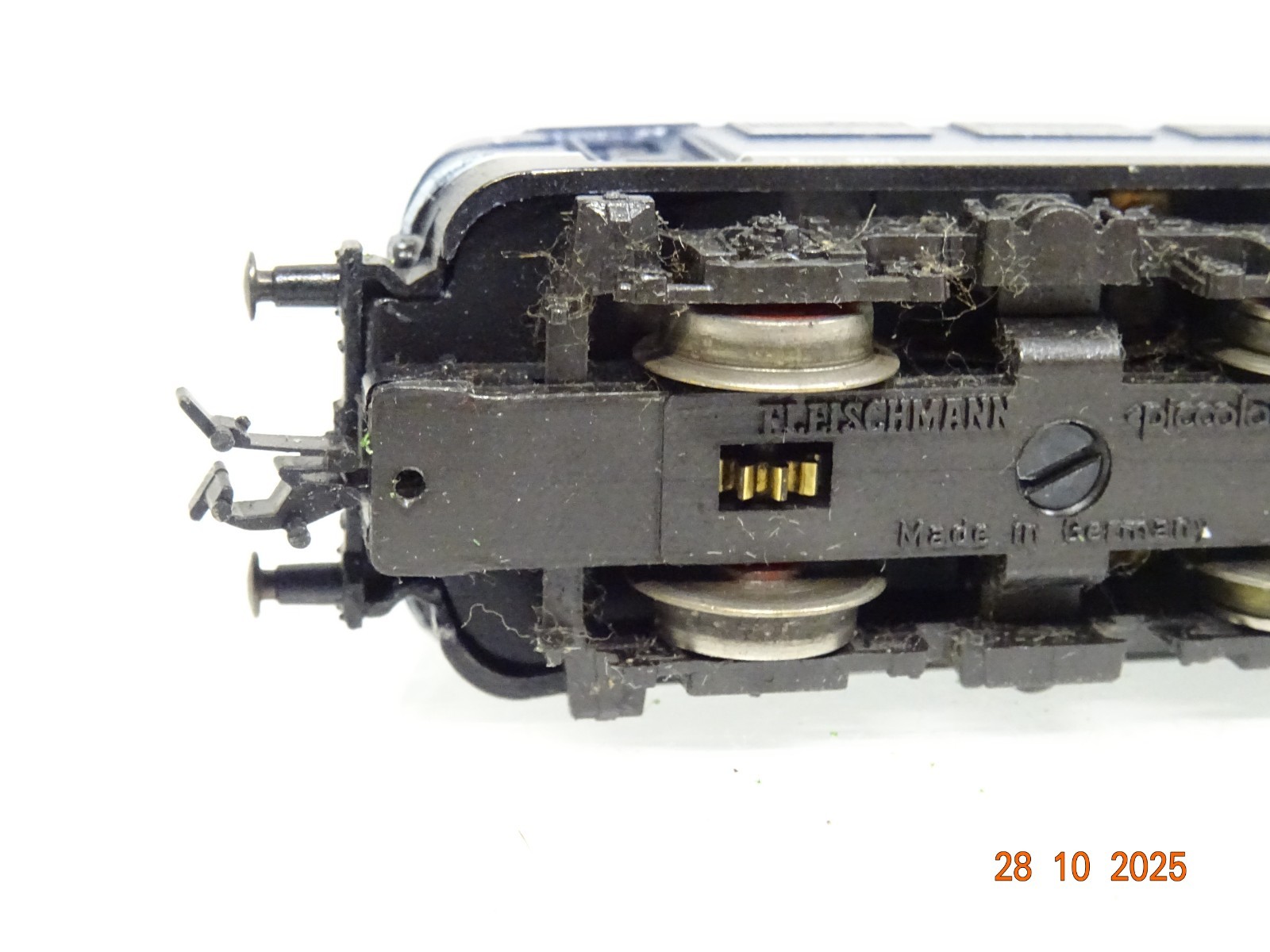 Fleischmann N 7335 E-Lok BR 110 222-7 der DB JL3941 o. – Bild 6