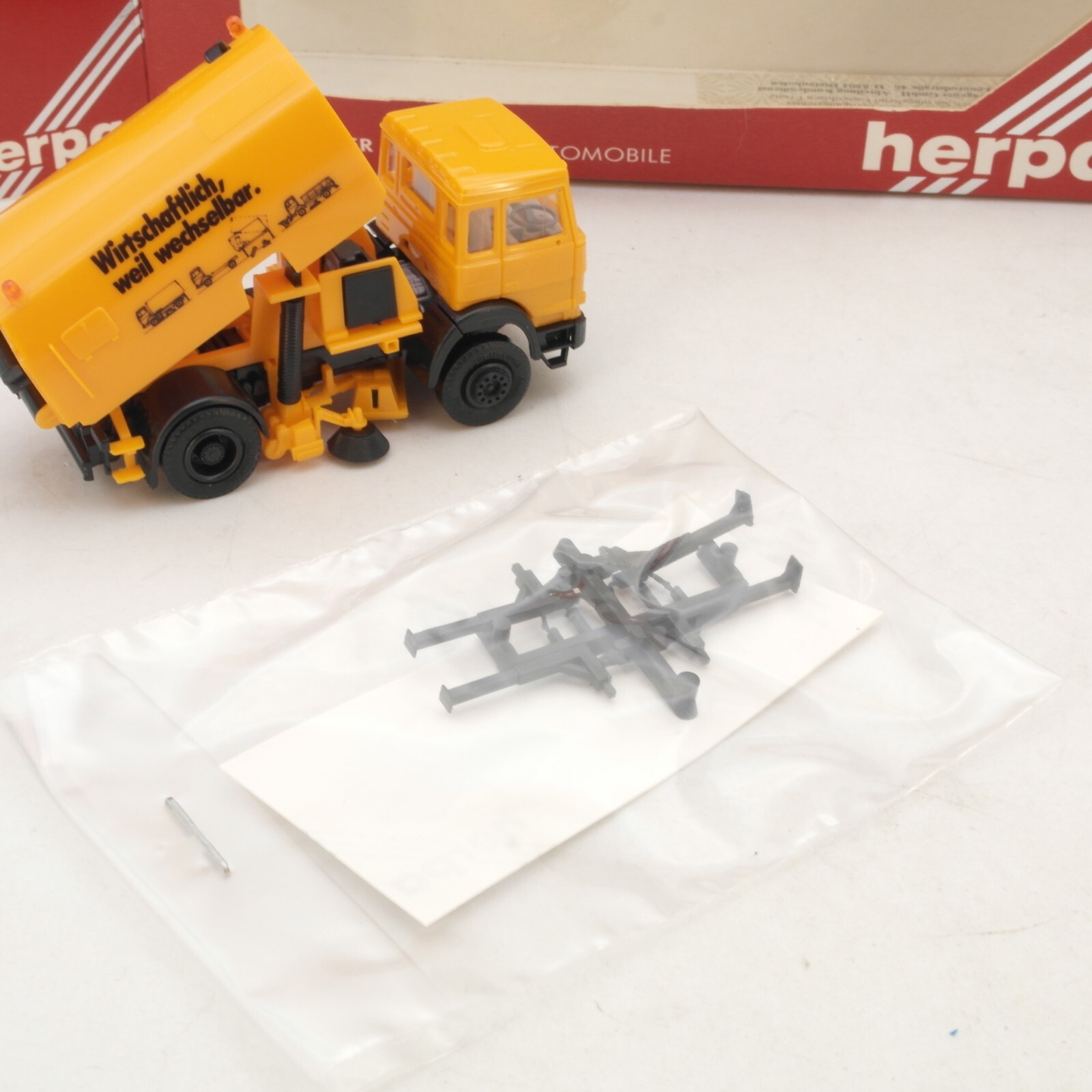 Herpa 1:87 858005 Iveco Kehrmaschine in OVP RG5770 – Bild 4