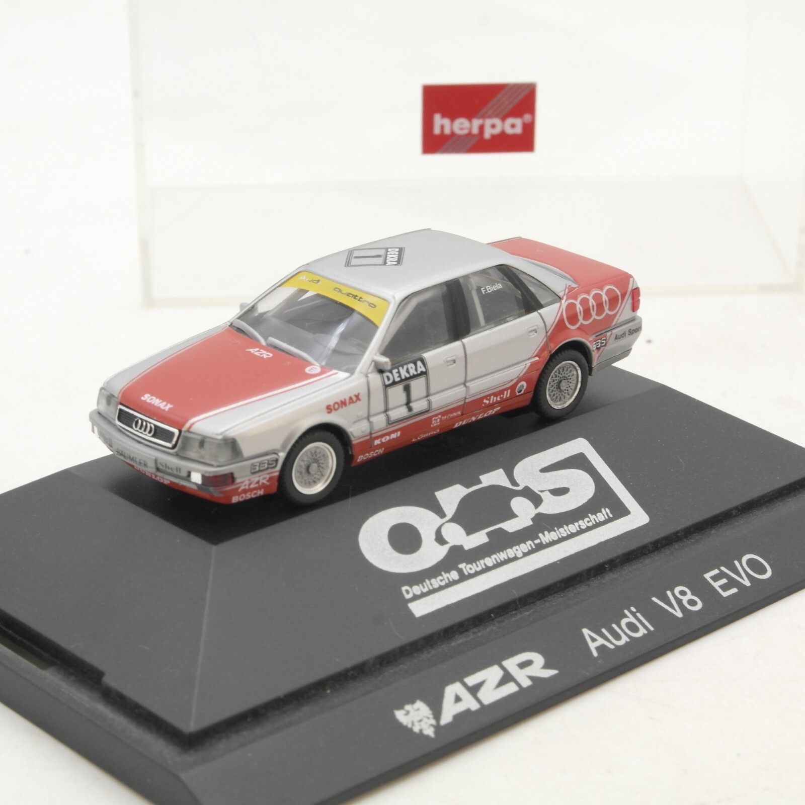 Herpa 1:87 Audi A4 V8 Evo #1 Dekra in PC Box RG9348