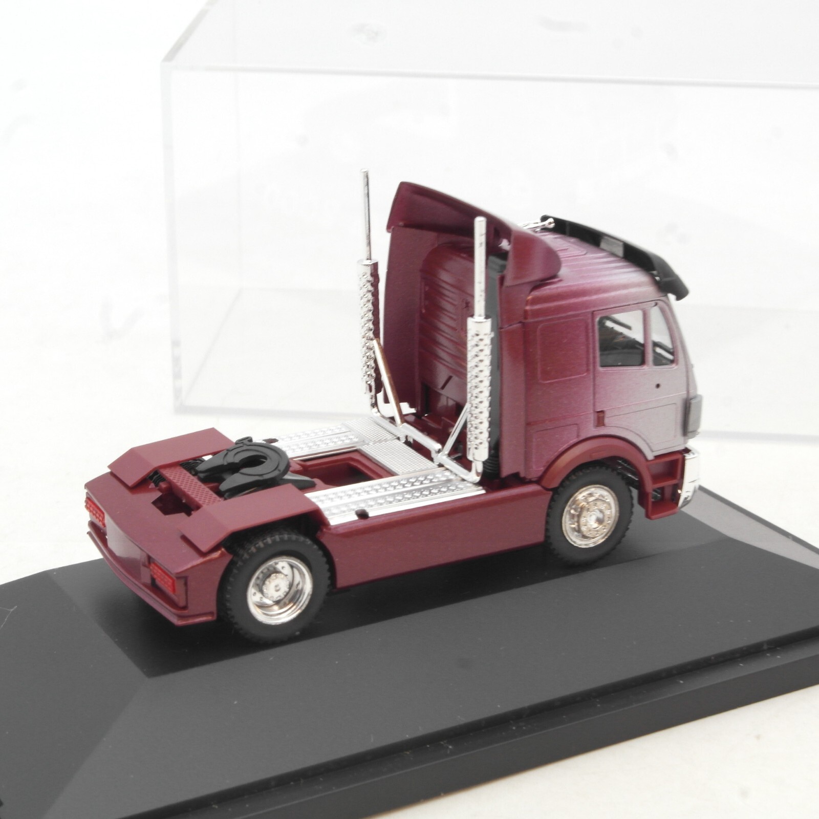 Herpa 1:87 Mercedes Benz SK Zugmaschine Dream Trucks 2000 in PC Box RG1859 – Bild 3