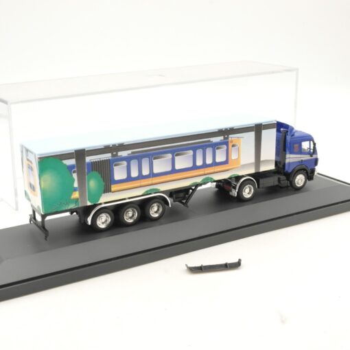 Herpa 1:87 Mercedes Benz Sattelzug Jahresmodell 1993 in PC Box QR1324 – Bild 3