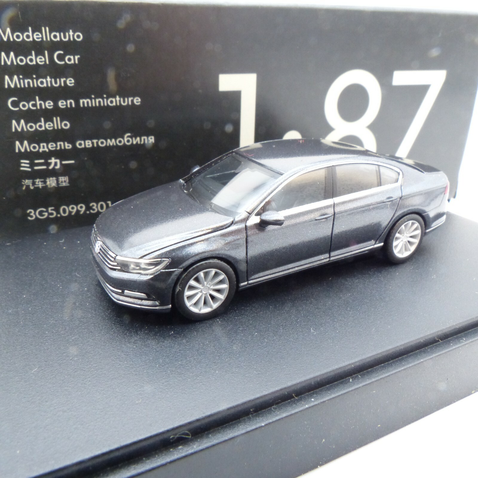 Herpa 1:87 Werbemodell: VW Passat B8 Limousine metallic, in OVP EA9939