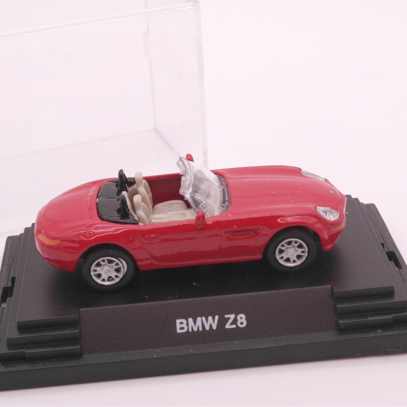 Joy City 1:87 BMW Z 8 Cabriolet rot in PC Box RT4372 – Bild 3