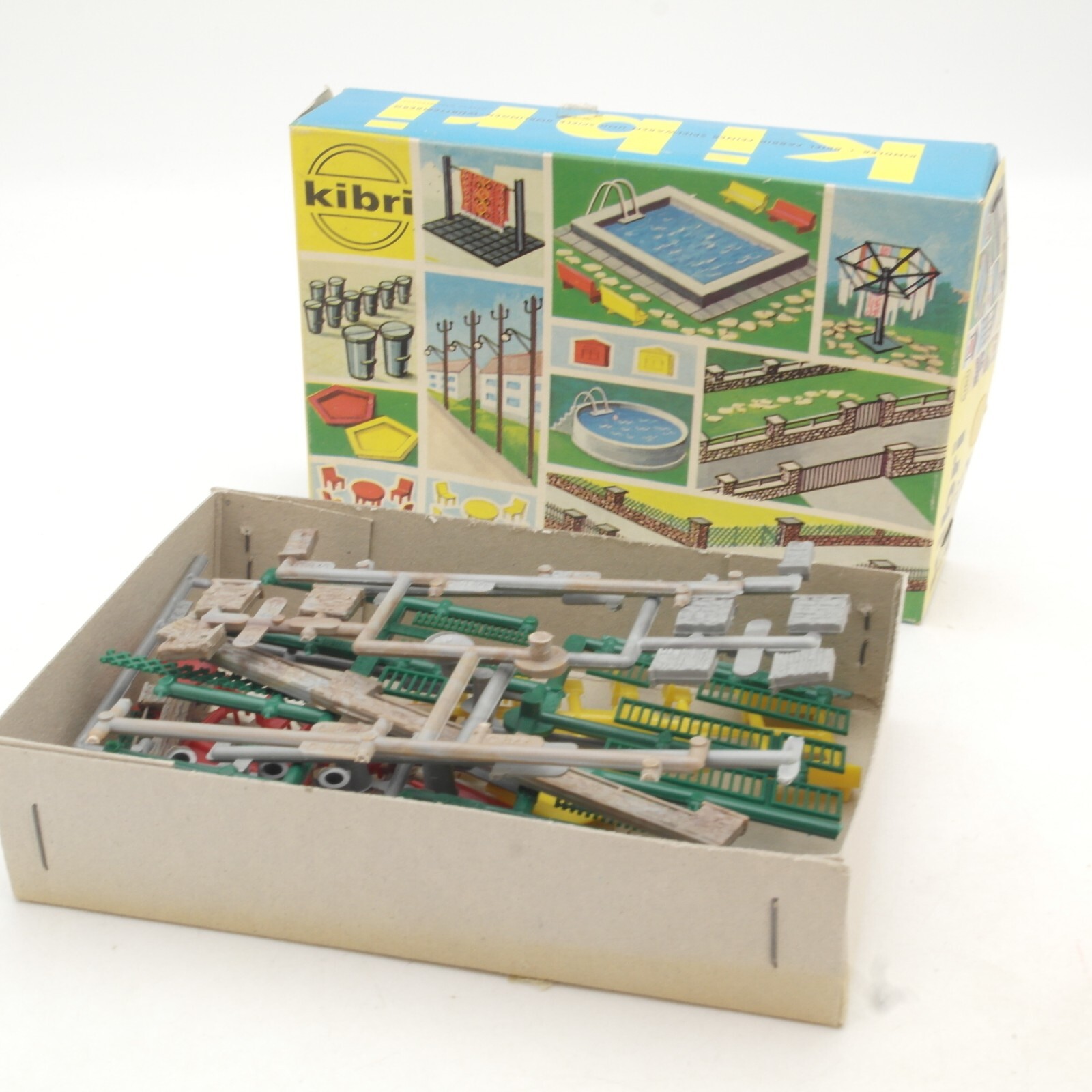 Kibri H0 8092 Bausatz Gartenzubehör, siehe Bilder in OVP QR39