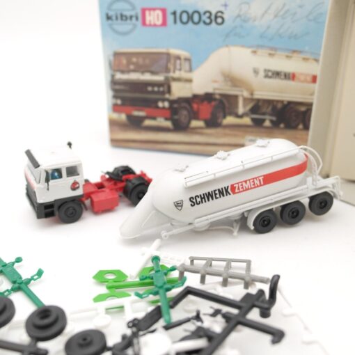 Kibri H0 B-10036 DAF Silo-Sattelzug Schwenk Zement, siehe Foto in OVP QR8914 – Bild 4