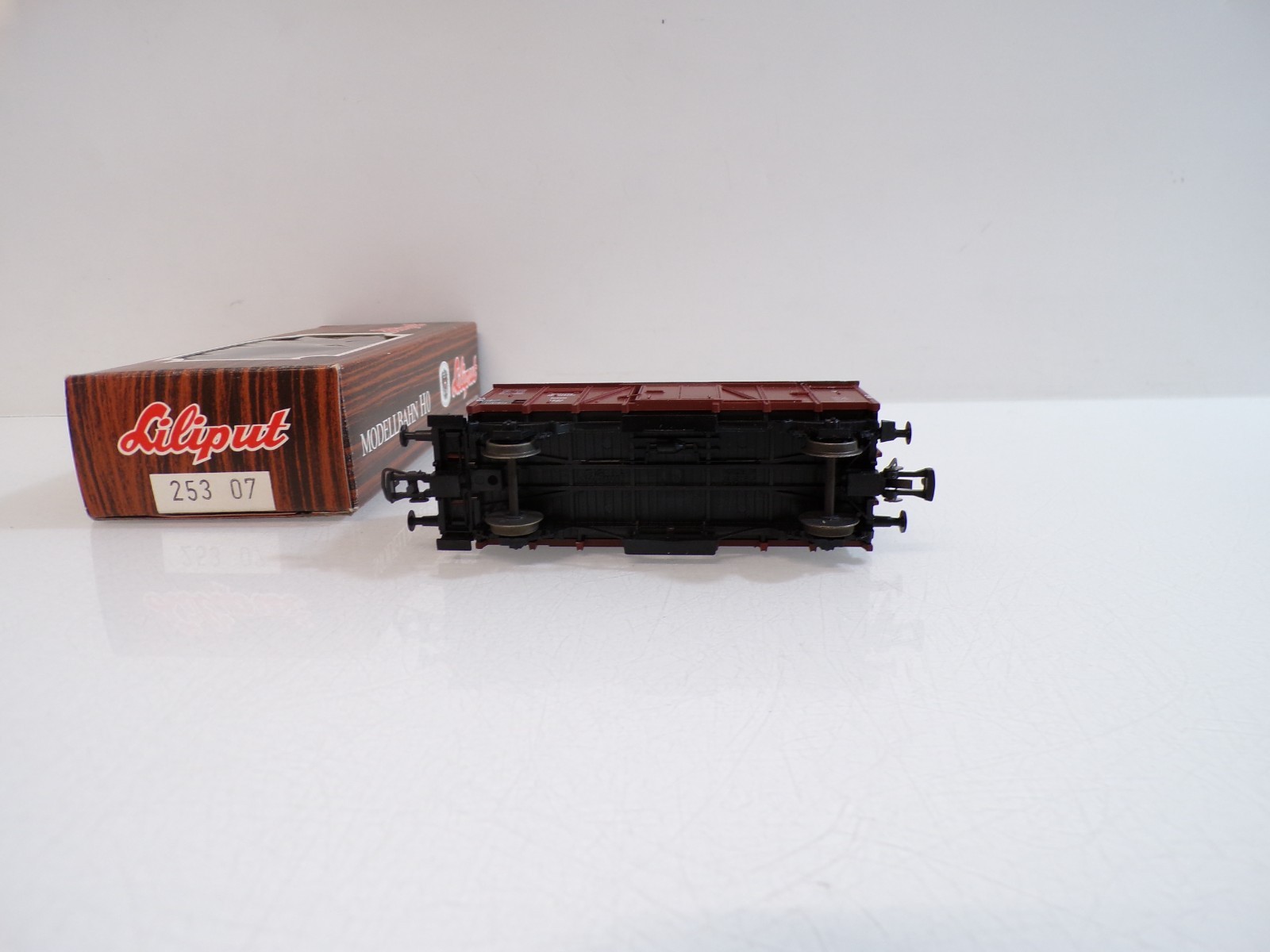 Liliput H0 25307 gedeckter Güterwagen mit Bremserhaus der DR in OVP BH1769 – Bild 4
