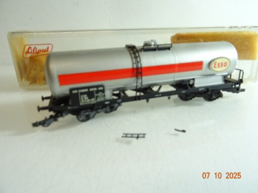 Liliput H0 Kesselwagen 077 5 001-8 Esso der ÖBB in EVP RR3763 – Bild 3