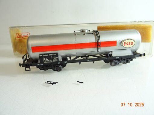 Liliput H0 Kesselwagen 077 5 001-8 Esso der ÖBB in EVP RR3763