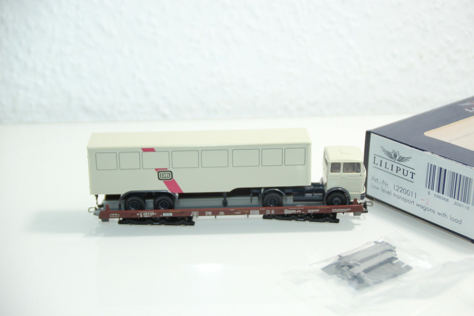 Liliput H0 L220011 Niederflurwagen mit LKW der DB in OVP GS3432