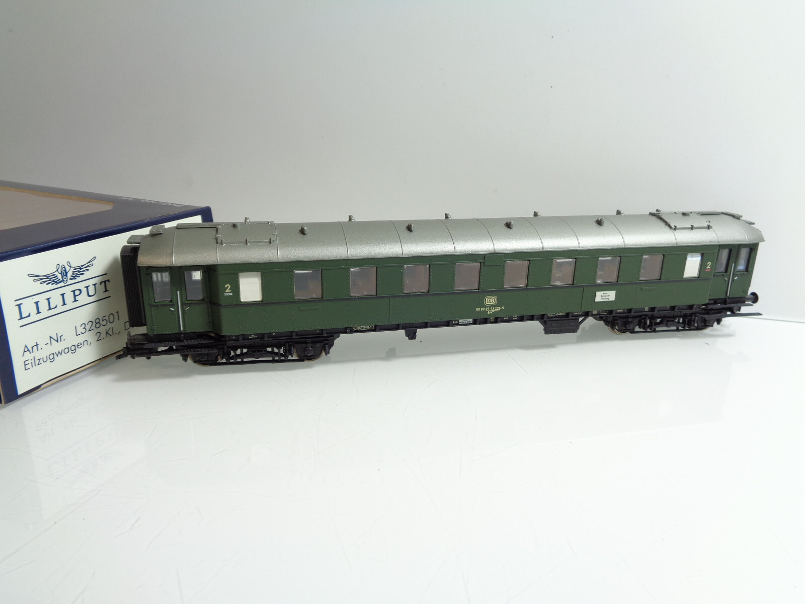 Liliput H0 L328501 Eilzugwagen 2.Kl. der DB in OVP JD5656