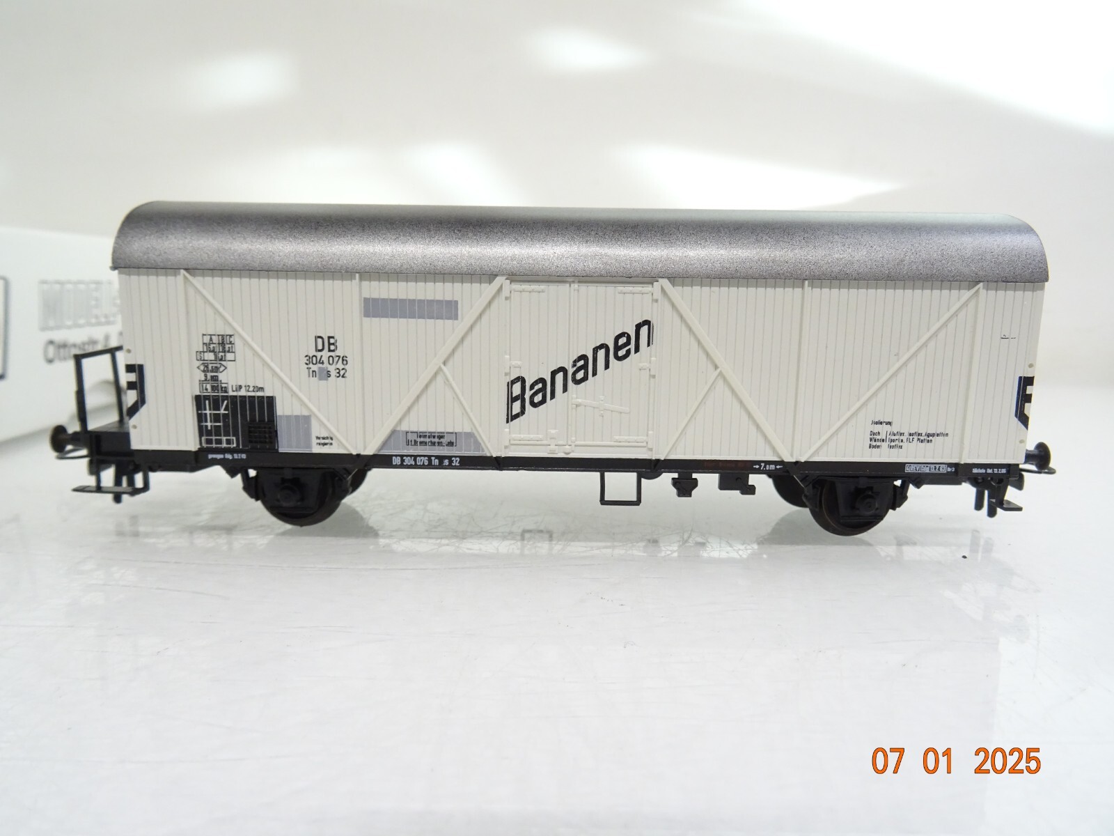 M+D H0 246 Kühlwagen Bananen der DB in OVP PR5072 – Bild 3