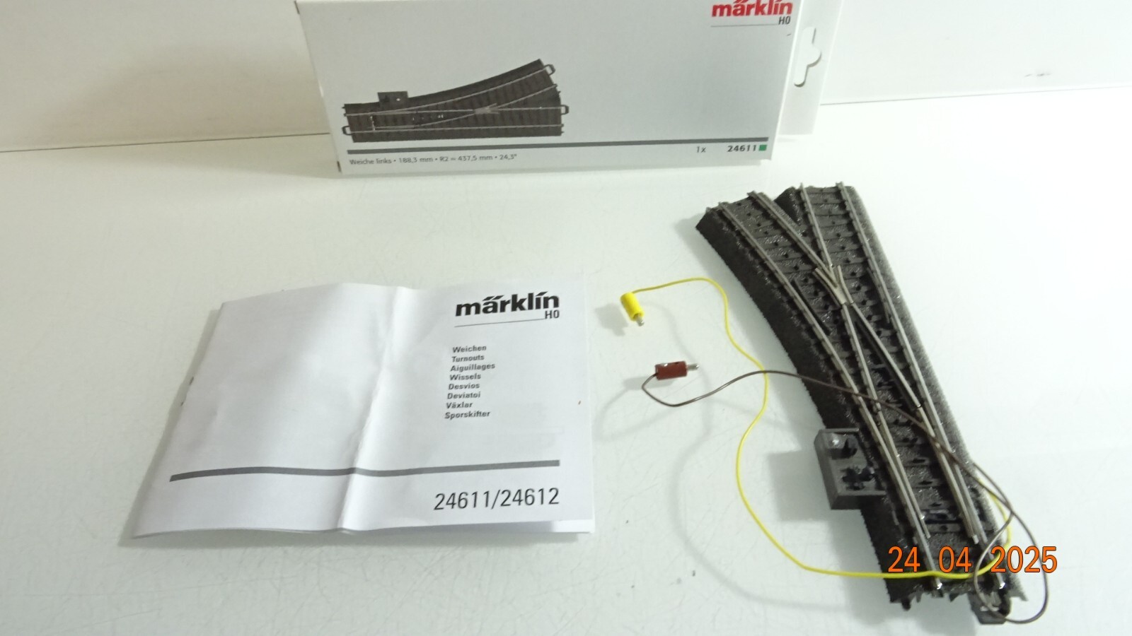 Märklin H0 24611 Weiche links Antrieb u. Decoder siehe Foto in OVP CK7738