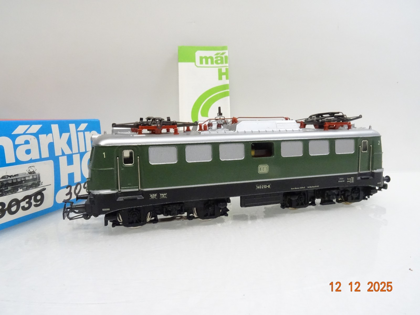 Märklin H0 3040 E-Lok BR 140 210-6 der DB in EVP JL5061