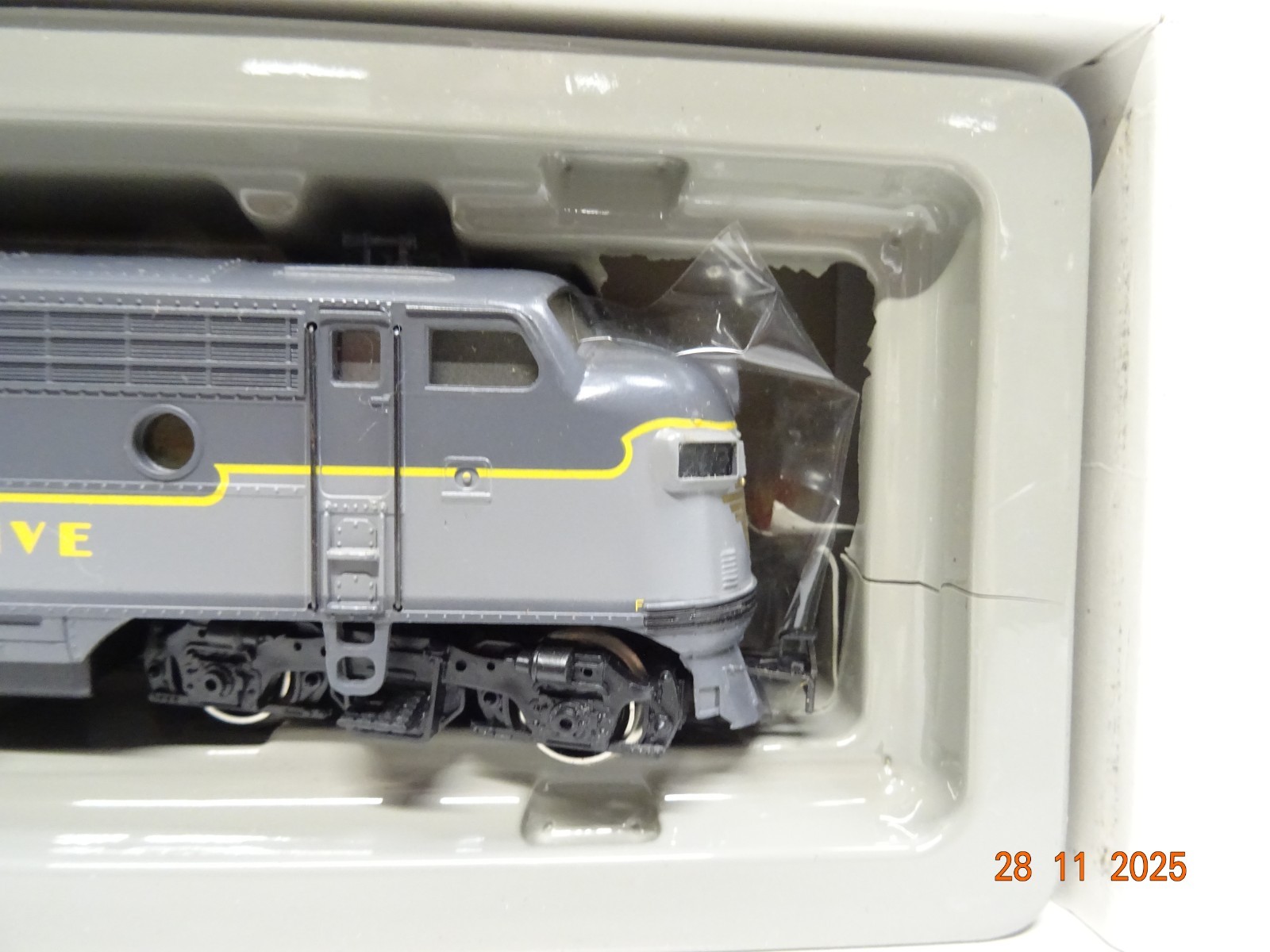 Märklin H0 3349 US Diesellok GM EMD F 7 Werkslackierung in OVP JL4758 – Bild 8