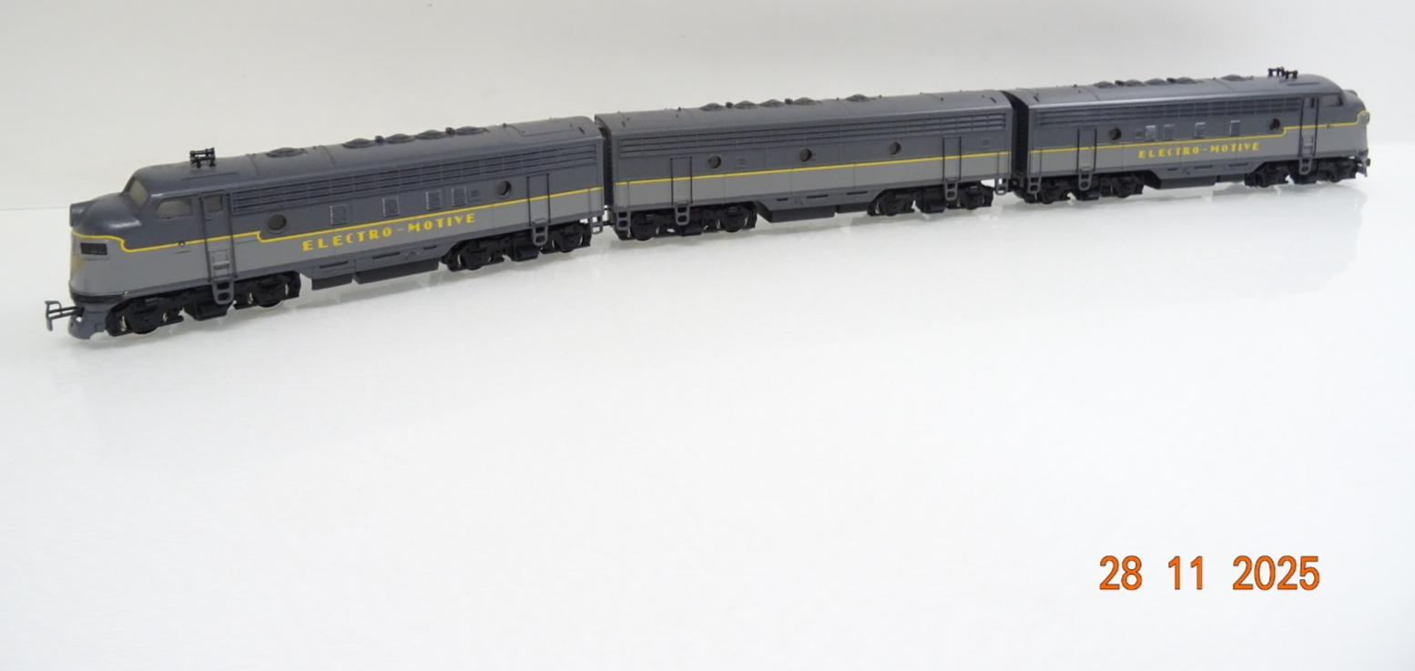 Märklin H0 3349 US Diesellok GM EMD F 7 Werkslackierung in OVP JL4758