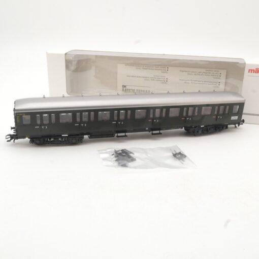 Märklin H0 43110 Personenwagen Abteilwagen 3. Klasse der DB in OVP QR8527 – Bild 3