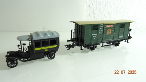 Märklin H0 4501 Güterwagen mit Post-Bus Württemberg RR2630 o.