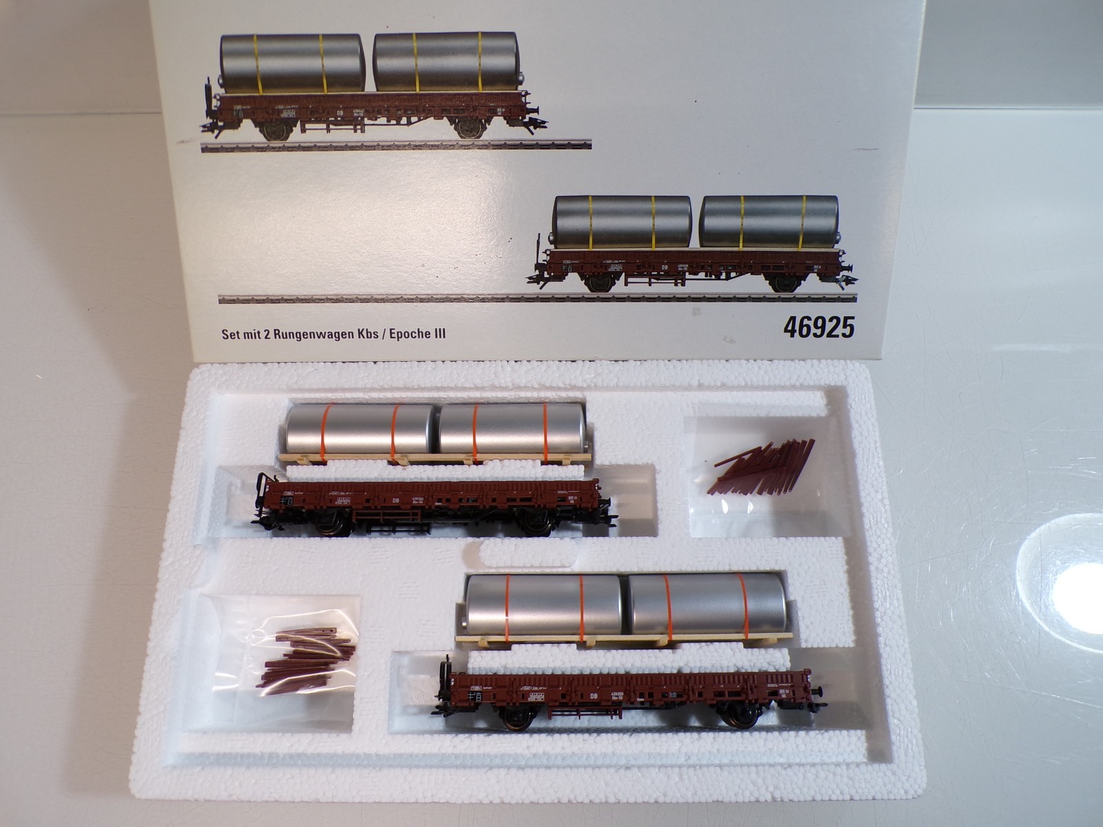 Märklin H0 46925 Set mit 2 Rungenwagen mit Ladung der DB in OVP BH1740