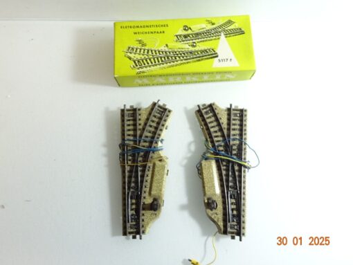 Märklin H0 5117 elekt. Weichenpaar siehe Foto in OVP CK5676