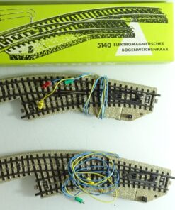 Märklin H0 5140 M-Gleis Bogenweiche elektrisch links 2St. in OVP PK516
