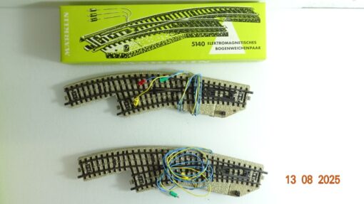 Märklin H0 5140 M-Gleis Bogenweiche elektrisch links 2St. in OVP PK516