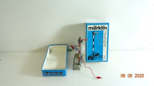 Märklin H0 7039 Hauptsignal siehe Foto in OVP CK8717