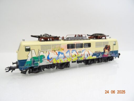 Märklin H0 83342 E-Lok BR 111 018-8 Graffiti Edition der DB in OVP JL1052 – Bild 3