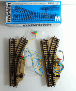 Märklin H0 M-Gleise 5119 Elektro. Weichen rechts siehe Foto in OVP PK2603