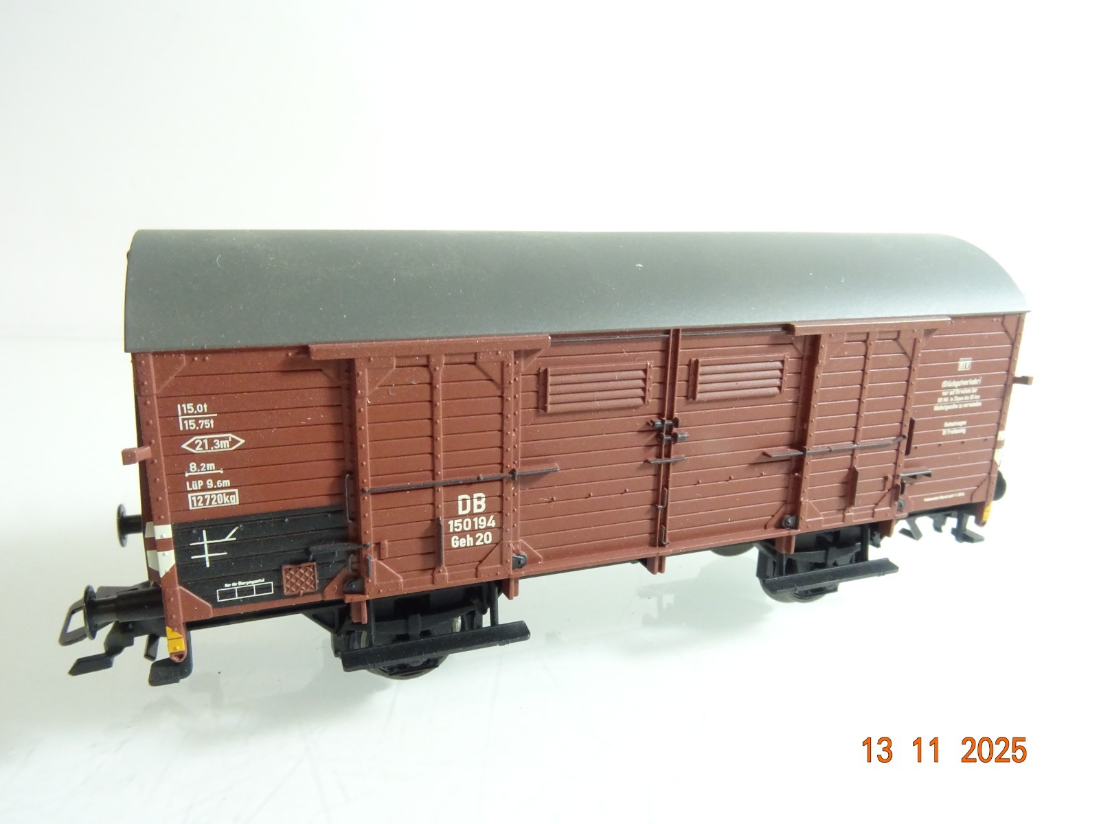 Märklin H0 gedeckter Güterwagen 150194 der DB RR4615 o.