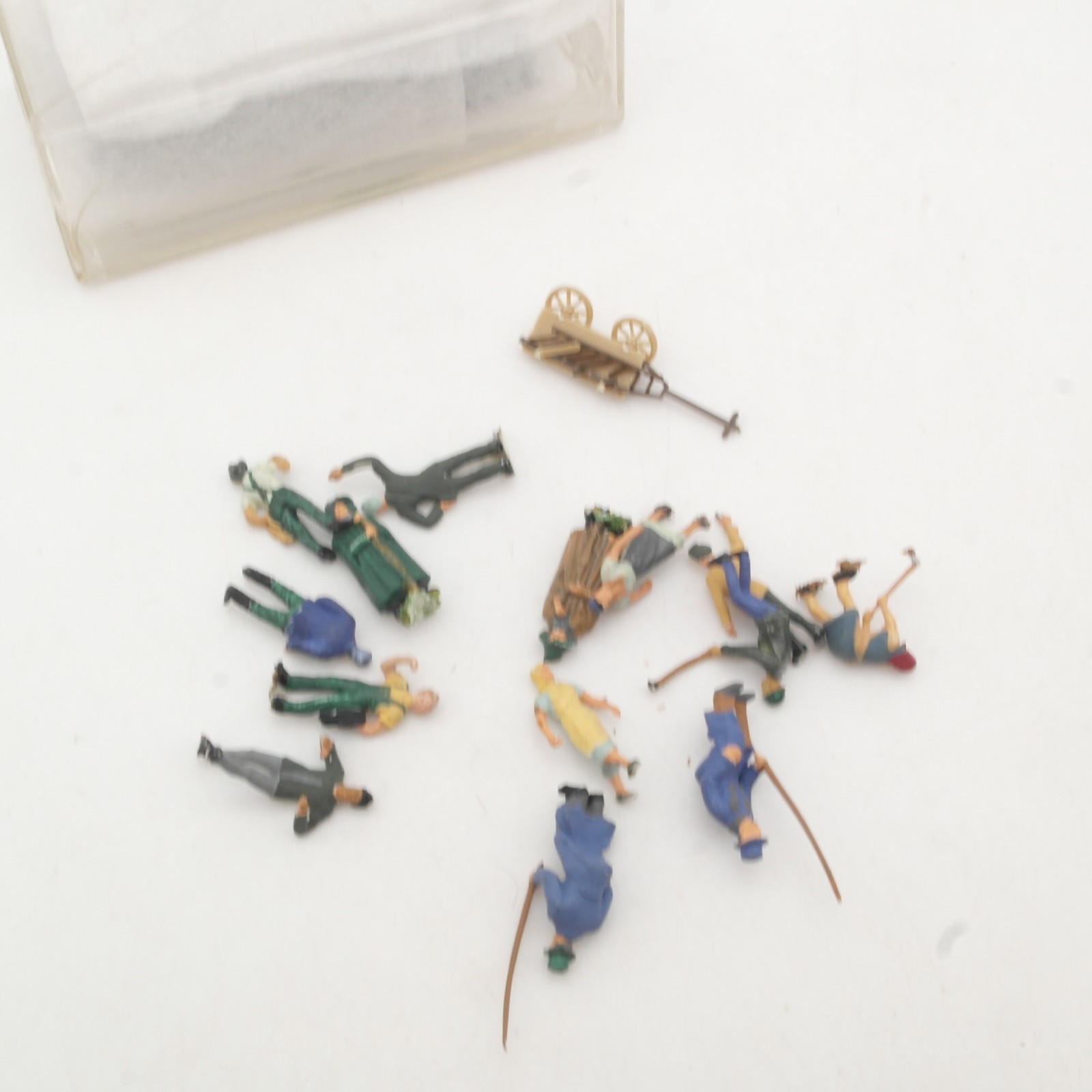 Merten? H0 Set Figuren auf dem Land in EVP RR5566