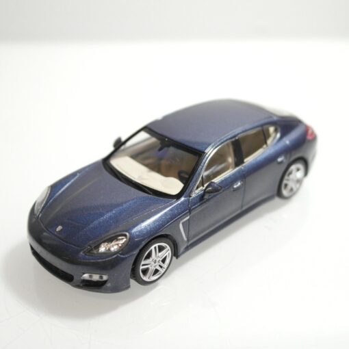 Minichamps 1:43 Porsche Panamera turbo metallic, siehe Bilder o. RF1255