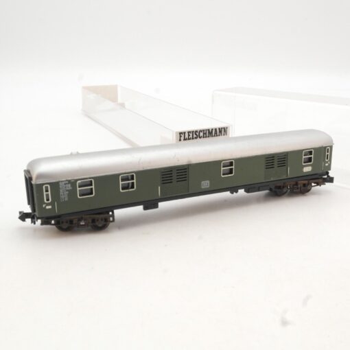 Minitrix N Gepäckwagen der DB siehe Bilder in EVP QR3368 – Bild 3