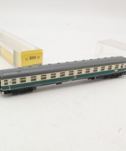 Minitrix N Personenwagen 2. klasse 51 80 22-70 194-1 der DB in EVP RR4383