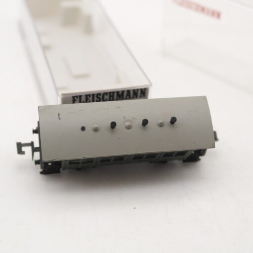 Minitrix N Personenwagen, siehe Foto in EVP RR2490 – Bild 4