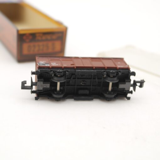 Minitrix N gedeckter Güterwagen der DB in EVP RR2205 – Bild 4