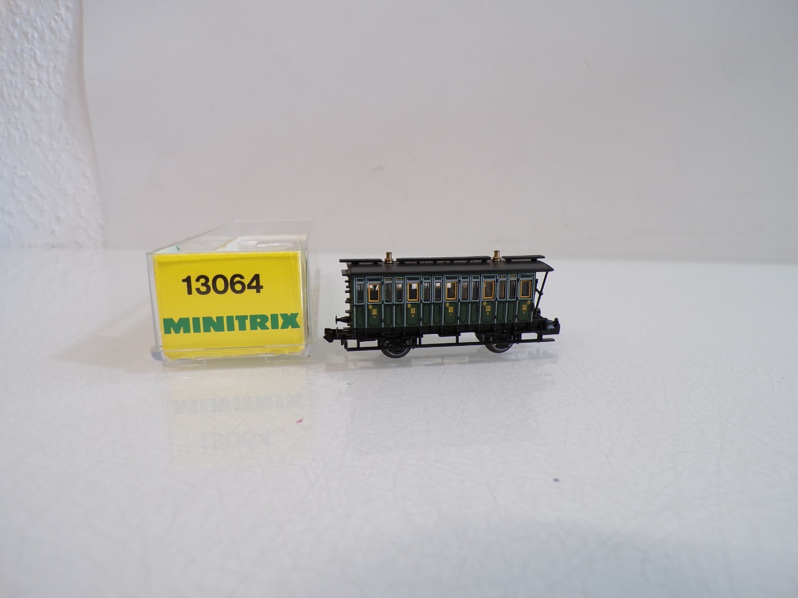 Minitrix Spur N 13064 Personenwagen in OVP HS194