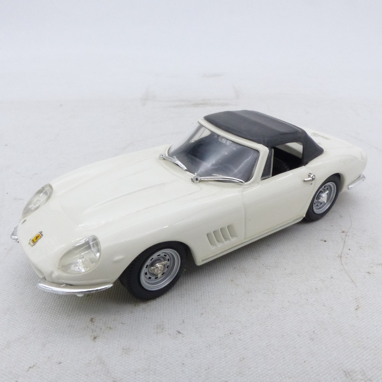 Model Box / Revell 1:43 8419 Ferrari 275 GTB/4 Spyder 1966 in Tüte o. EX8372