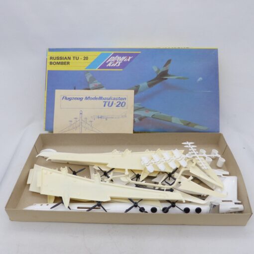 Playfix Kits 1:100 Bausatz 670 Russian TU - 20 Bomber in OVP EX7528 – Bild 3