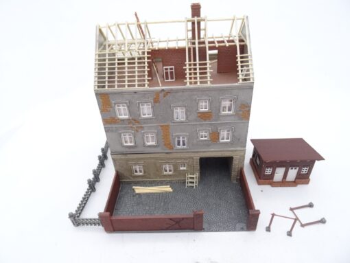 Pola H0 154 Stadthaus in Renovierung aus Anlagerückbau siehe Foto RR358 o. – Bild 6