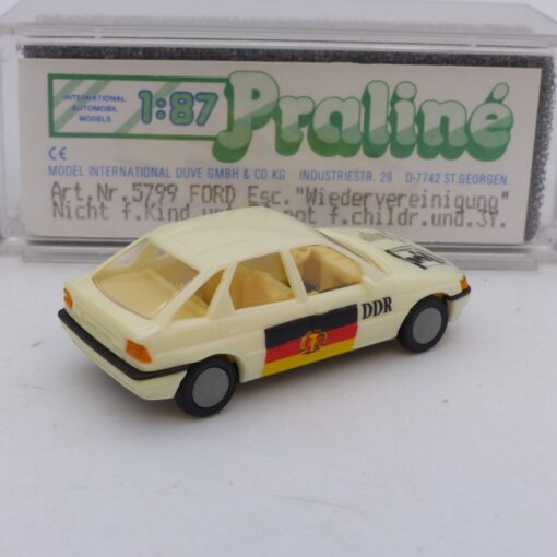 Praline 1:87 Nr.: 5799 Ford Escort "Wiedervereinigung", in OVP EB4939 – Bild 3