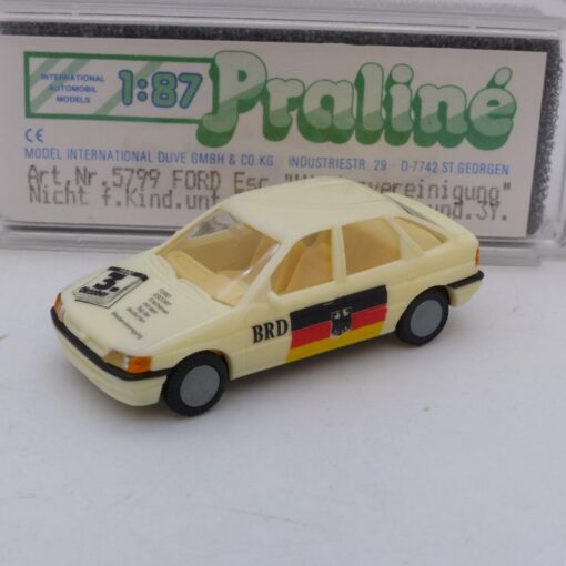 Praline 1:87 Nr.: 5799 Ford Escort "Wiedervereinigung", in OVP EB4939