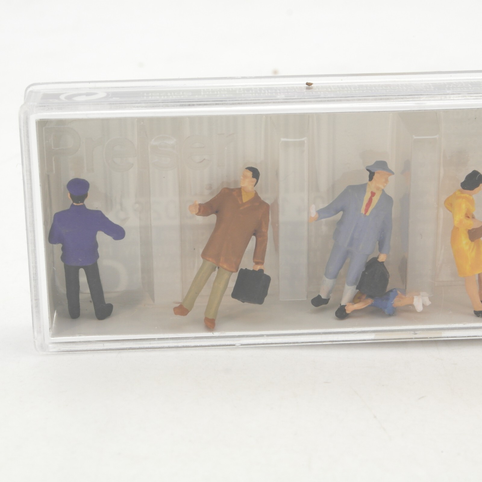 Preiser 1:87 10029 Figuren An der Bahnsteigsperre neuwertig in OVP RG9084 – Bild 3