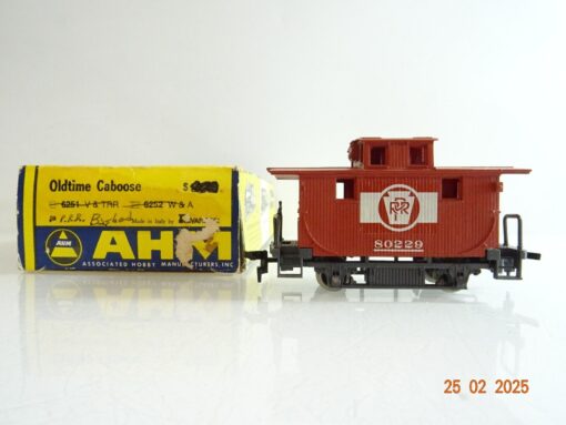 Rivarossi / AHM H0 US Güterzugbegleitwagen der P.R.R. in EVP PR6240