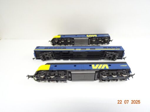 Rivarossi H0 6177 RAR Zugset 3tlg. Diesellok EMD E8 mit Panoramawagen VIA JL1744 – Bild 5